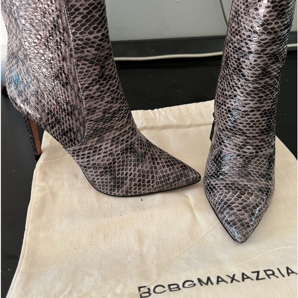 BCBS Ava snake gray size 8 - Picture 2 of 3